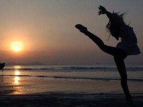 婚恋相亲单身女士该拒姐弟恋吗?