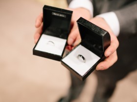 成都线下相亲:问我在你心里算什么怎么回答?